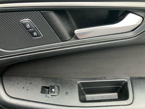 Used 2019 Ford Edge SE FWD image 35
