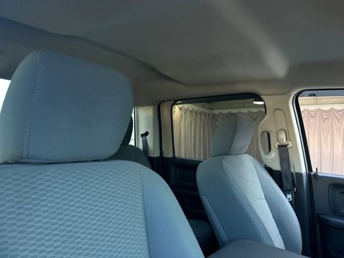 Used 2017 RAM 2500 Tradesman w/ Chrome Appearance Group image 17