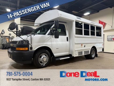 Used 2019 Chevrolet Express 3500 w/ School Bus Package image 1