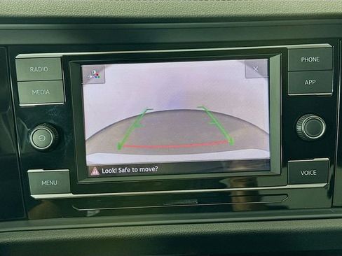 Used 2024 Volkswagen Jetta SE FWD image 12