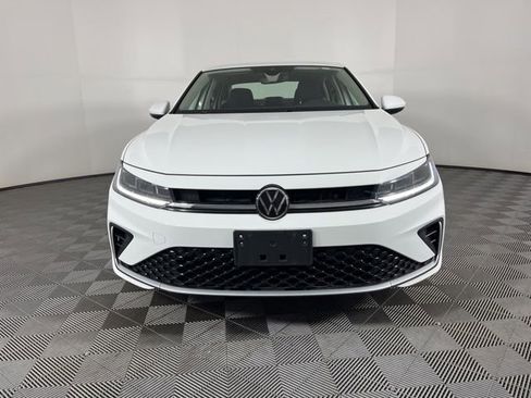 Used 2025 Volkswagen Jetta S image 4