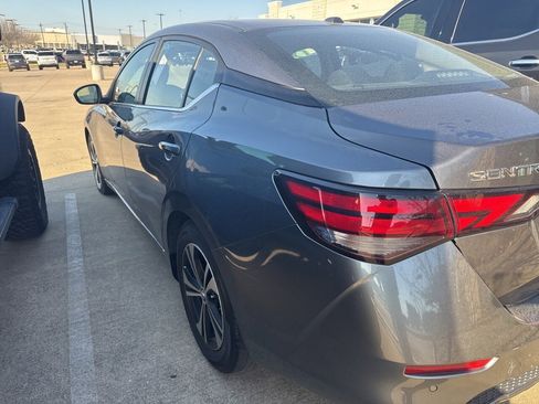Used 2022 Nissan Sentra SV image 7