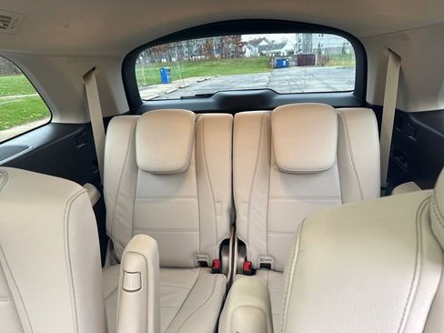 Used 2023 Mercedes-Benz GLS 580 4MATIC image 15