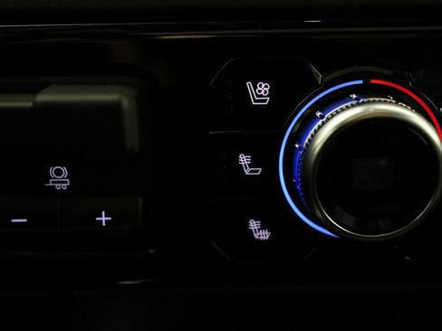 Used 2025 GMC Sierra 2500 SLT w/ SLT Premium Package image 36