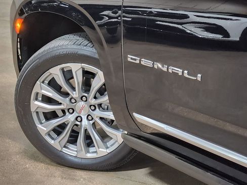 Used 2024 GMC Yukon Denali image 23