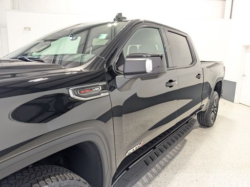 Used 2025 GMC Sierra 1500 AT4 w/ AT4 Premium Package image 7