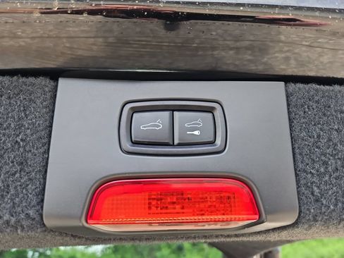 Used 2018 Porsche Cayenne AWD/4WD image 22