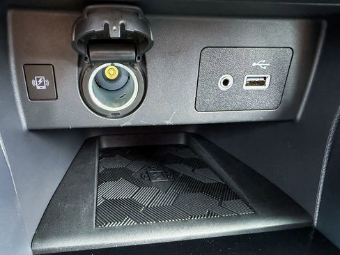Certified 2025 Nissan Versa SV w/ Trunk Package FWD image 18