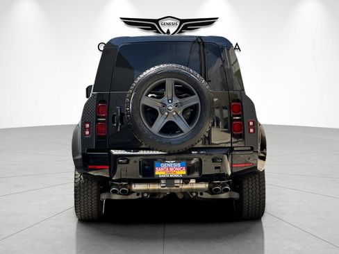 Used 2025 Land Rover Defender 110 X-Dynamic SE AWD/4WD image 5