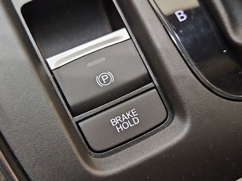 Certified 2024 Honda CR-V Sport image 32