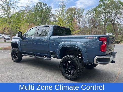 Used 2024 Chevrolet Silverado 2500 LT w/ Convenience Package image 8