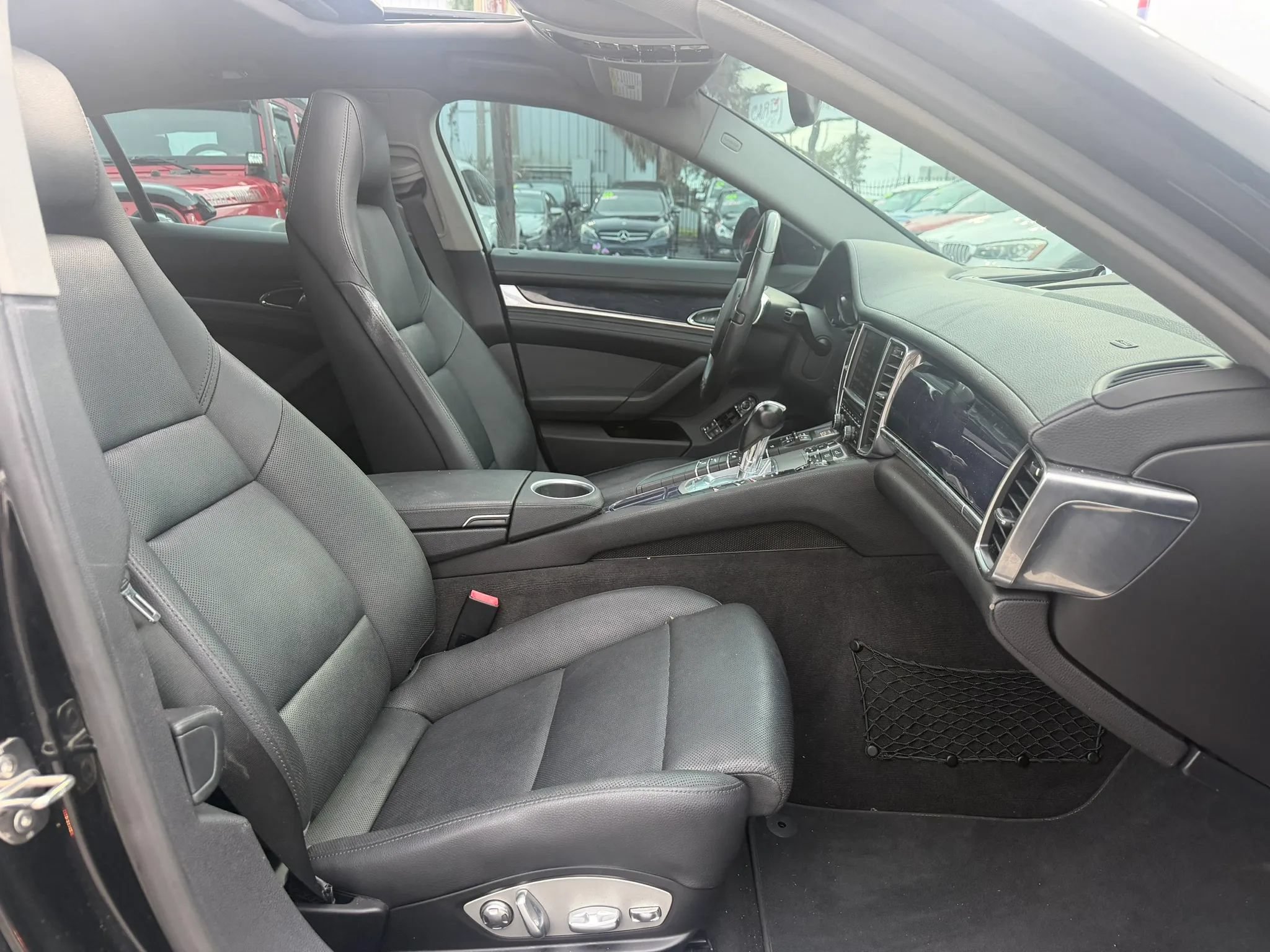 Used 2014 Porsche Panamera 4 AWD/4WD image 11