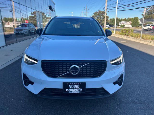 Used 2026 Volvo XC40 B5 Plus AWD/4WD image 7