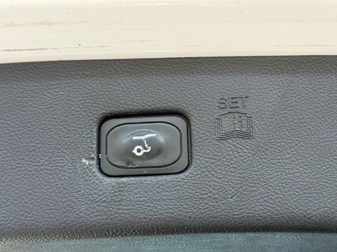 Used 2023 Ford Edge SEL w/ Convenience Package AWD/4WD image 19