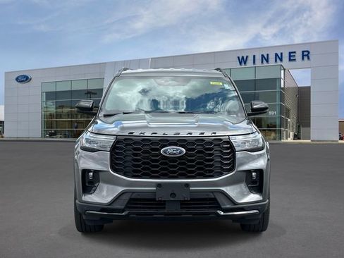 Used 2025 Ford Explorer ST-Line w/ ST-Line Street Pack AWD/4WD image 6