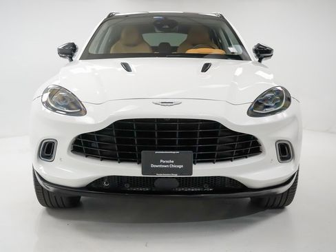 Used 2021 Aston Martin DBX image 6