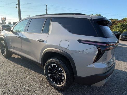 New 2026 Chevrolet Traverse Z71 w/ Driver Confidence Package AWD/4WD image 11