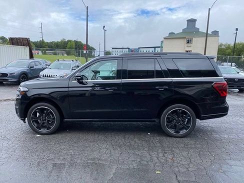 Used 2023 Ford Expedition Limited AWD/4WD image 7
