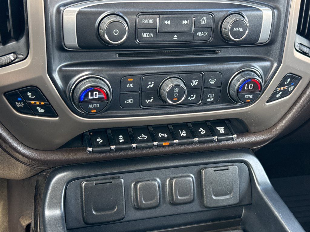 Used 2015 GMC Sierra 2500 Denali w/ Duramax Plus Package AWD/4WD image 26