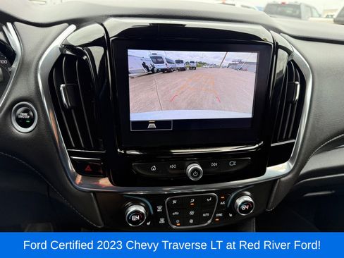 Used 2023 Chevrolet Traverse LT FWD image 16