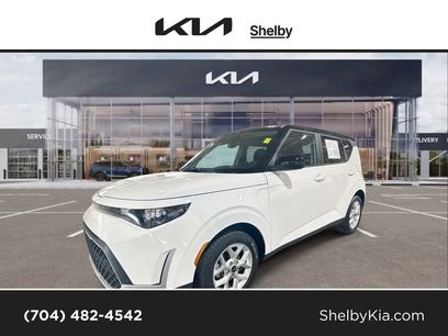 Used 2023 Kia Soul S