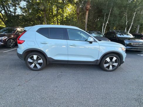 Used 2019 Volvo XC40 T5 Momentum AWD/4WD image 17