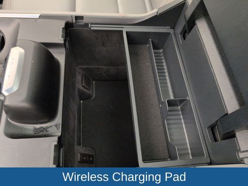 Used 2025 Ford Expedition Active image 49