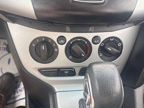 Used 2012 Ford Focus SE image 22