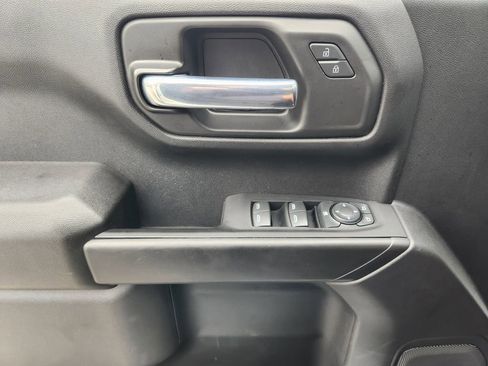 Certified 2023 Chevrolet Silverado 1500 Custom image 24