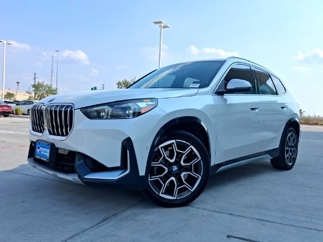 Used 2024 BMW X1 xDrive28i w/ Convenience Package AWD/4WD image 2