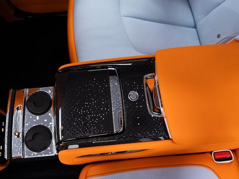 New 2026 Rolls-Royce Cullinan Black Badge image 30