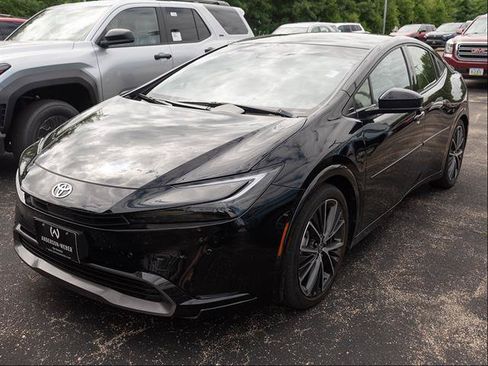 Used 2024 Toyota Prius Limited w/ Limited Premium Package FWD image 3