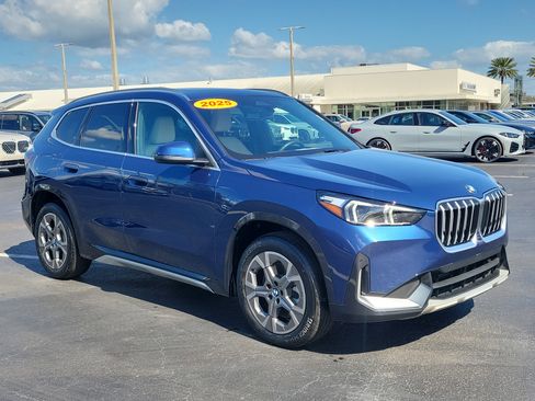 Used 2025 BMW X1 xDrive28i w/ Convenience Package image 2