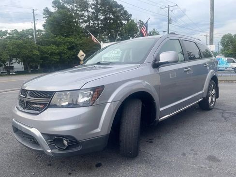 Used 2016 Dodge Journey Crossroad FWD image 3