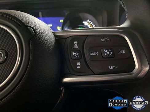 Used 2025 Jeep Wrangler Unlimited Sahara w/ Safety Group image 28