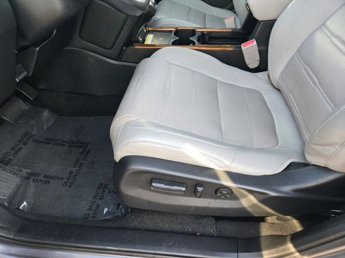Certified 2021 Honda CR-V Touring image 21