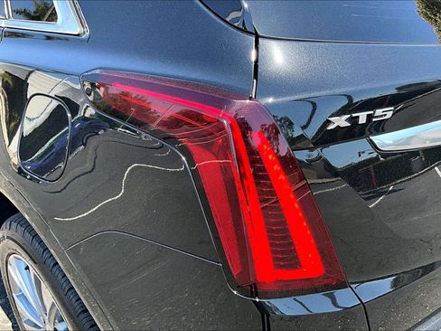 Used 2023 Cadillac XT5 Premium Luxury w/ Technology Package FWD image 27
