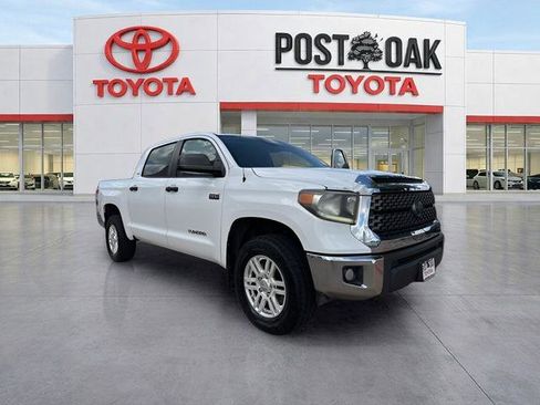Used 2018 Toyota Tundra SR5 w/ SR5 Upgrade Package image 30