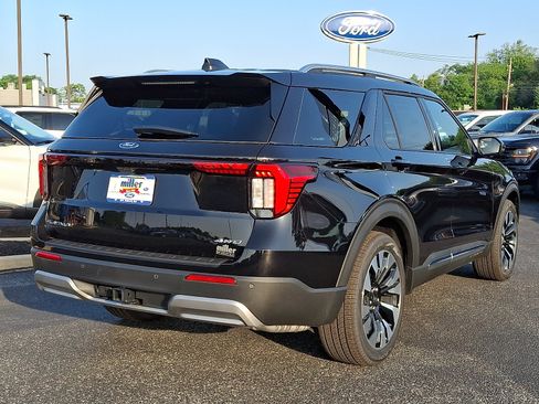 New 2026 Ford Explorer Platinum w/ LUX Leather Package AWD/4WD image 4