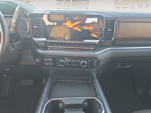 Used 2025 Chevrolet Silverado 2500 High Country w/ High Country Premium Package AWD/4WD image 11