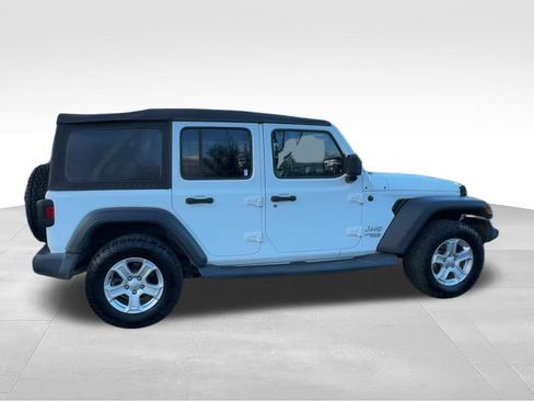 Used 2019 Jeep Wrangler Unlimited Sport S AWD/4WD image 9