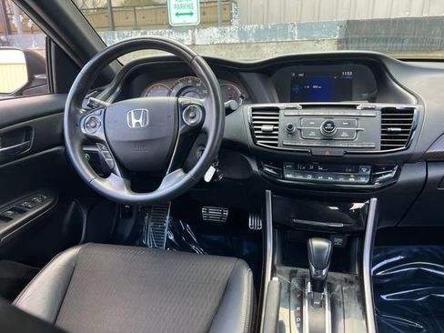 Used 2016 Honda Accord Sport image 16