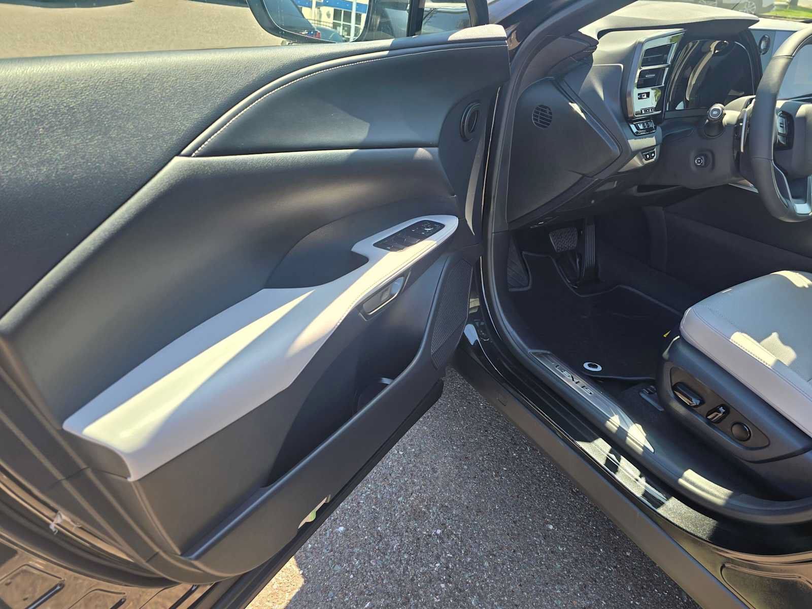 Used 2026 Lexus RX 350 Premium w/ Convenience Package FWD image 27
