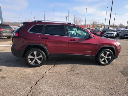 Used 2019 Jeep Cherokee Limited image 6