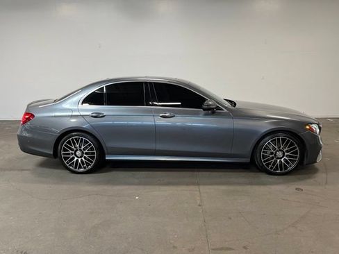 Used 2018 Mercedes-Benz E 300 image 2