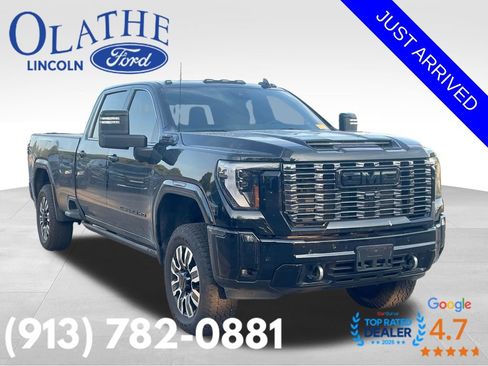 Used 2025 GMC Sierra 3500 Denali Ultimate AWD/4WD image 2