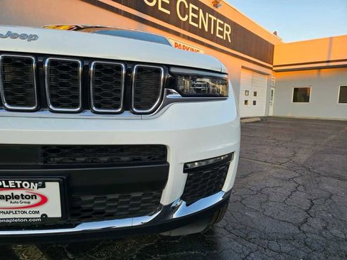 Used 2024 Jeep Grand Cherokee L Limited image 3