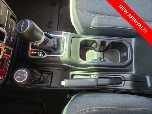 Used 2025 Jeep Gladiator Sport AWD/4WD image 23