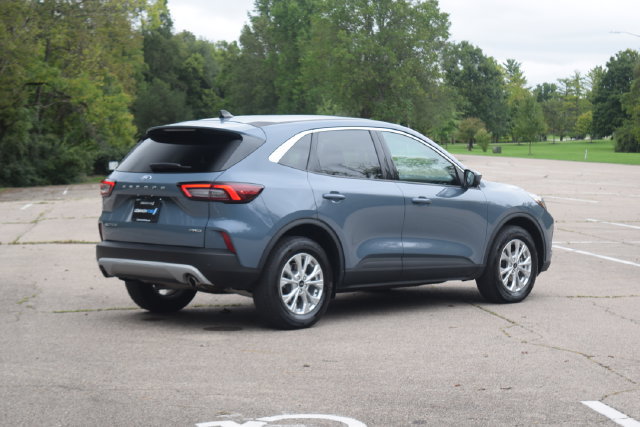 Used 2023 Ford Escape Active w/ Tech Pack #2 AWD/4WD image 25