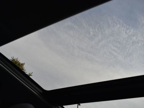 Used 2018 Toyota Camry XSE image 13